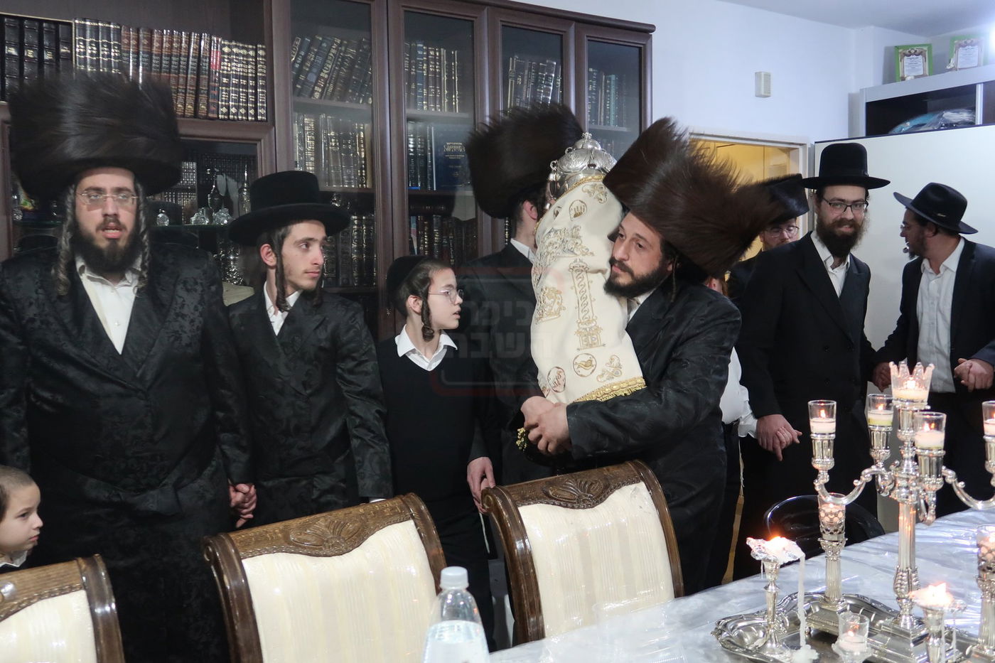 הכנסת ספר תורה לביהמ"ד שאץ דרוהביטש