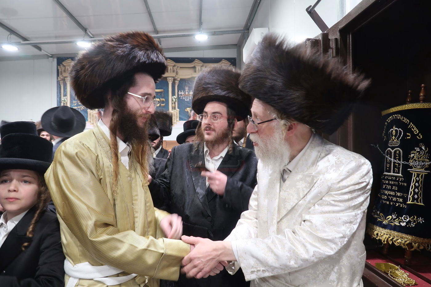 הכנסת ספר תורה לביהמ"ד שאץ דרוהביטש