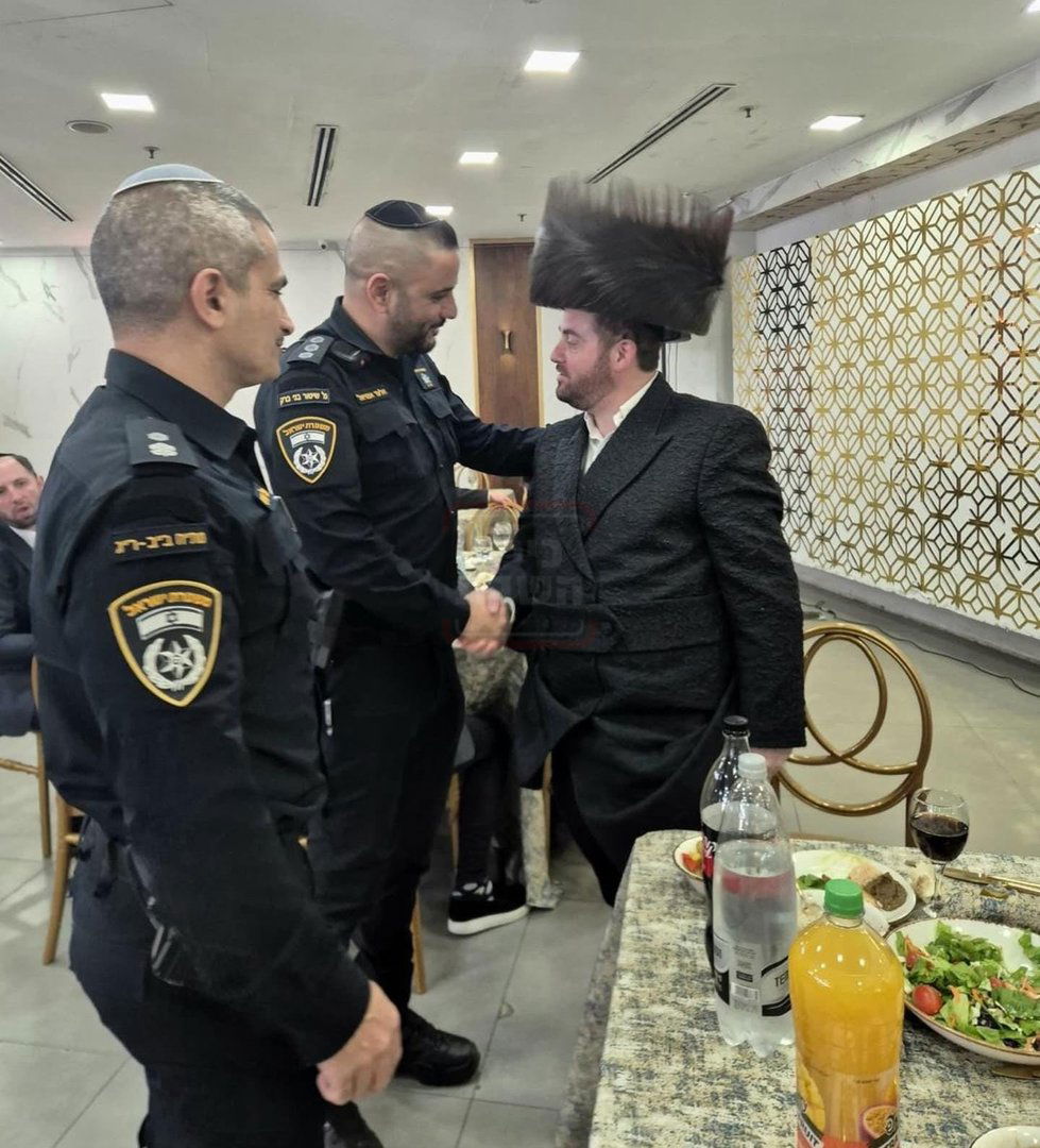 הפרשן הבכיר ב'נהיגה מונעת' | 'זופניק בכיכר' עם כל התמונות, הנייעס והחשיפות של השבוע