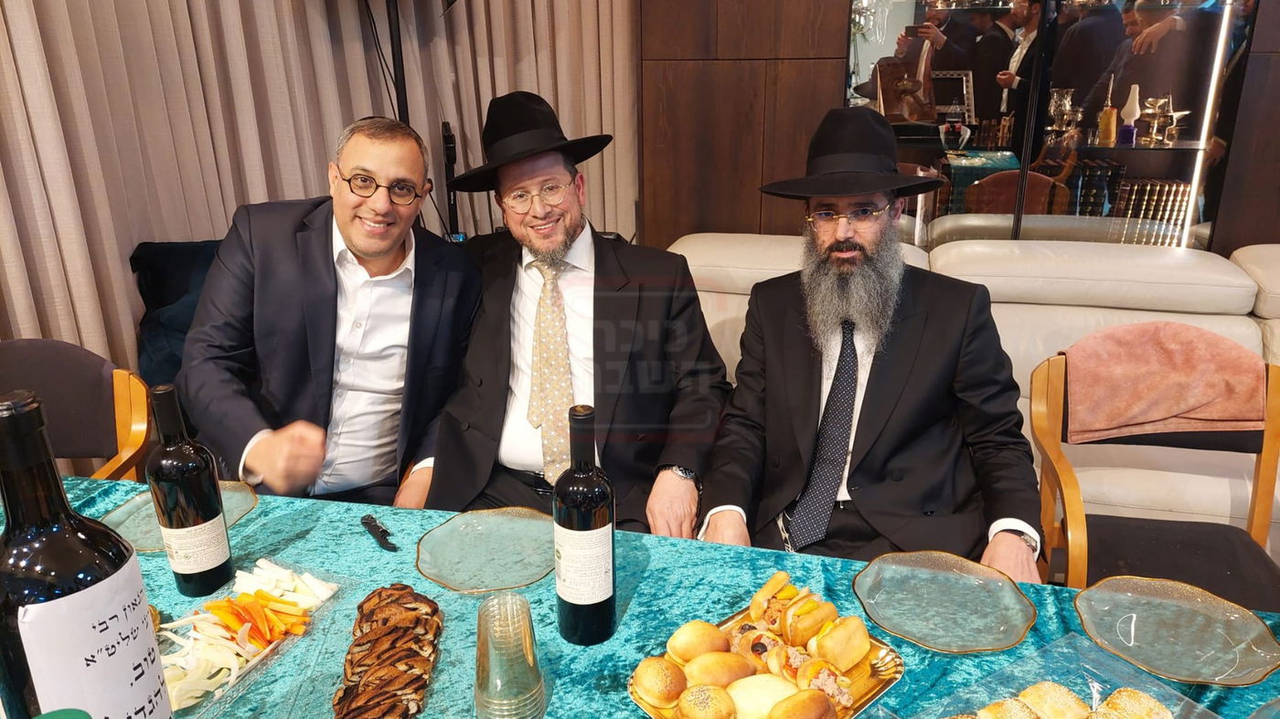 הפרשן הבכיר ב'נהיגה מונעת' | 'זופניק בכיכר' עם כל התמונות, הנייעס והחשיפות של השבוע