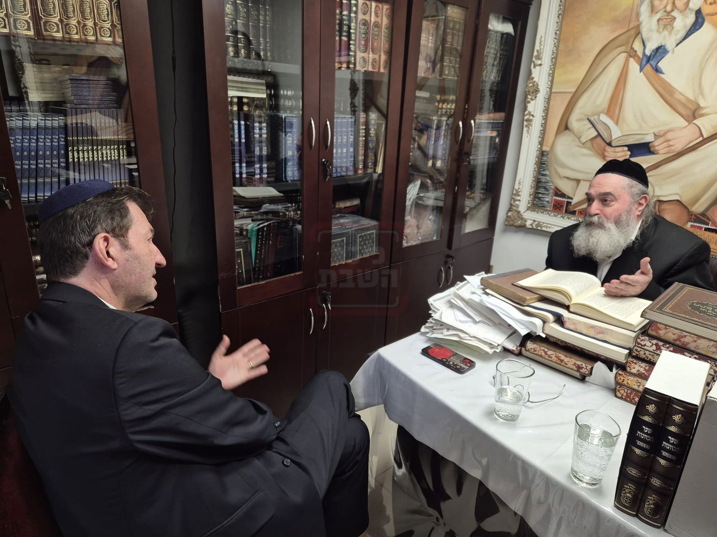 הפרשן הבכיר ב'נהיגה מונעת' | 'זופניק בכיכר' עם כל התמונות, הנייעס והחשיפות של השבוע