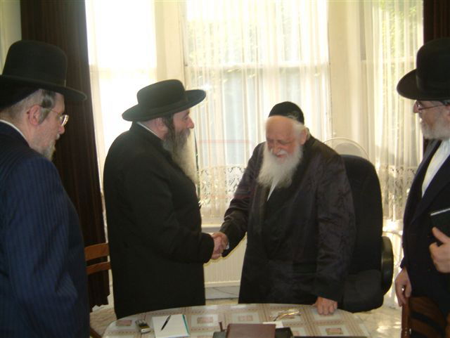 מראות חייו של הגה"צ רבי אליקים שליזנגר זצ"ל