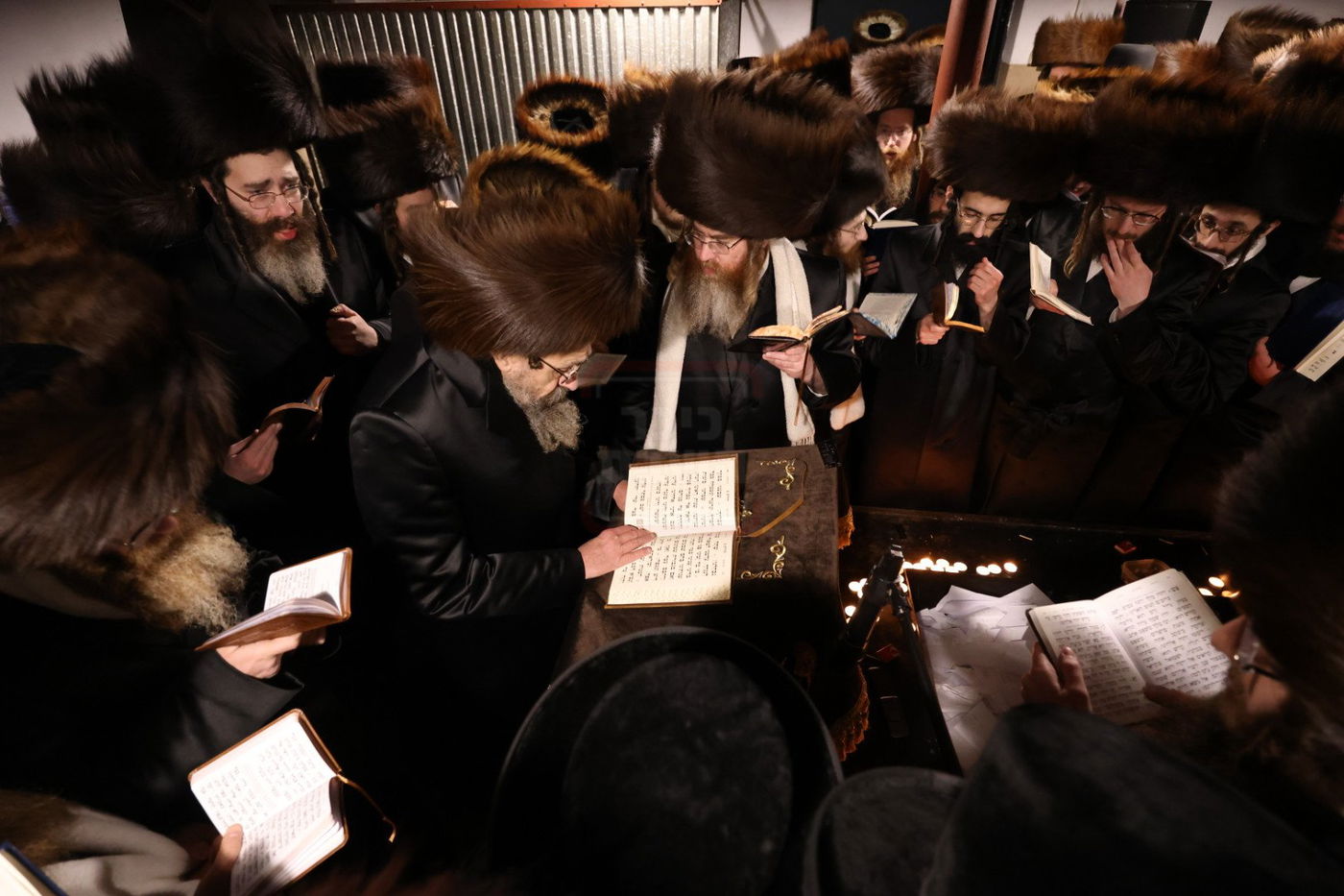 מסע הקודש של האדמו"ר מתולדות יהודה סטוטשין לפולין