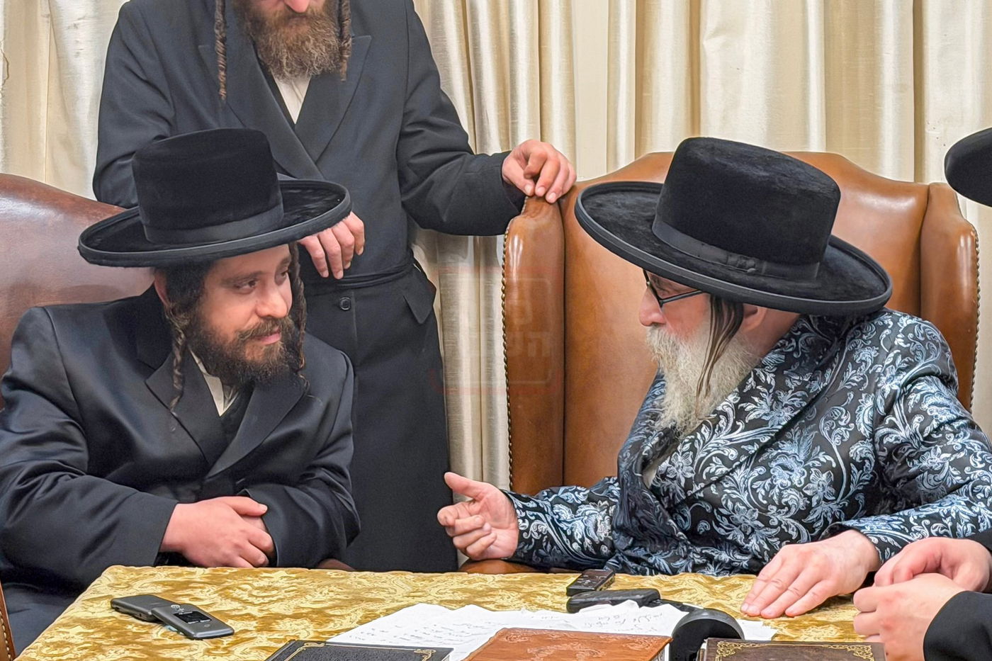 הרבי מקרעטשניף כפר אתא בביקור הוד בארה"ב