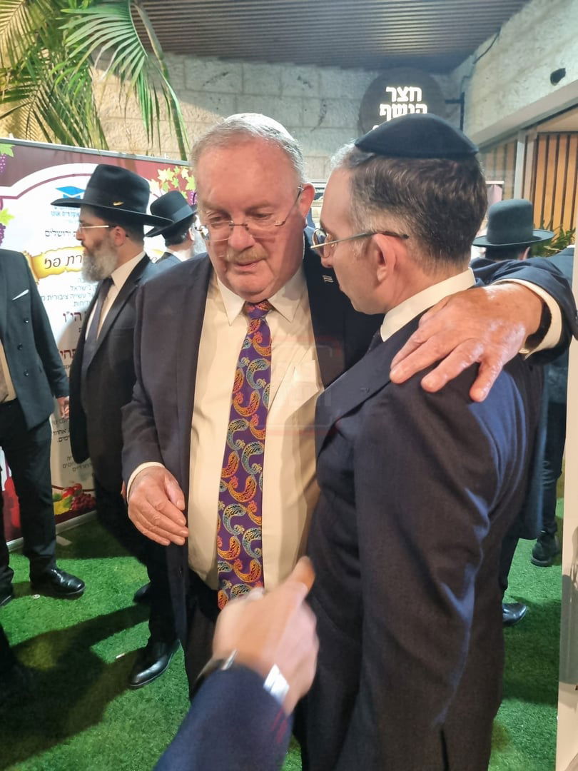 הפרשן הבכיר ב'נהיגה מונעת' | 'זופניק בכיכר' עם כל התמונות, הנייעס והחשיפות של השבוע