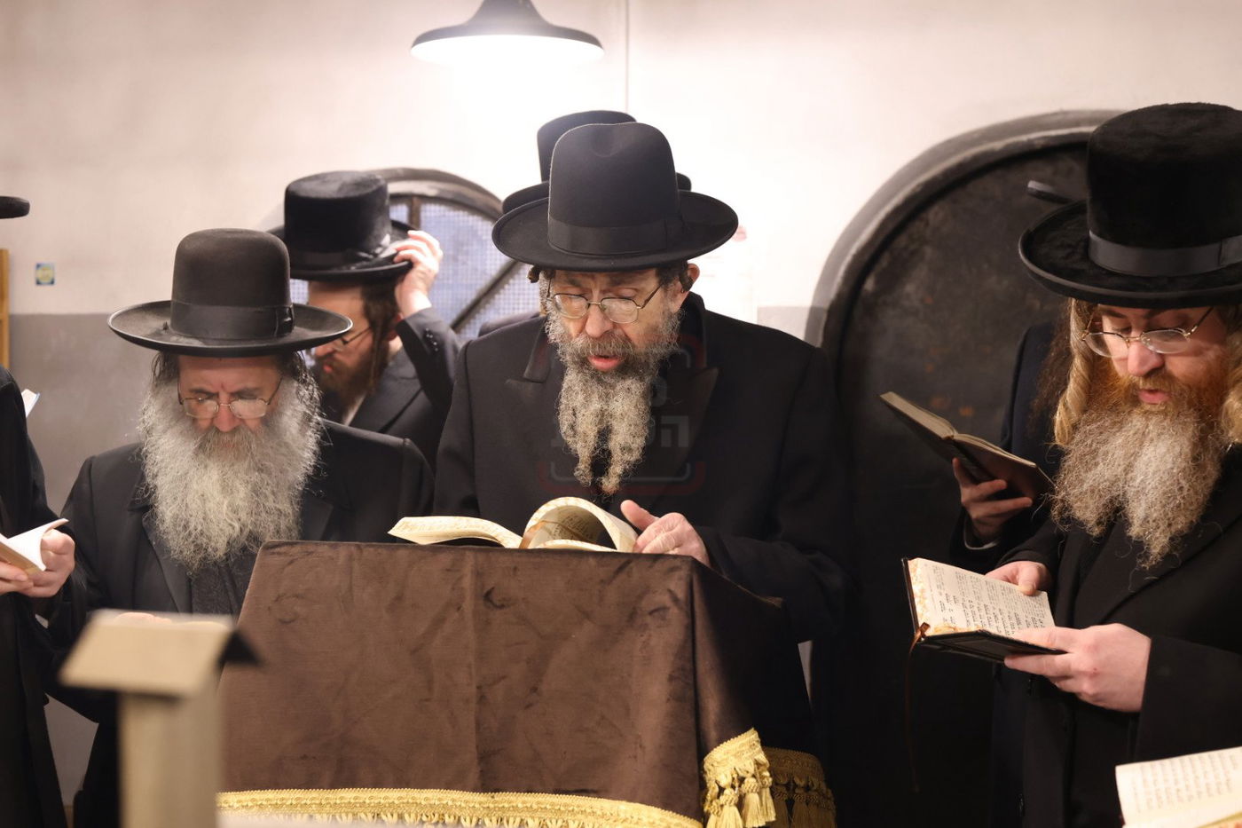 מסע הקודש של האדמו"ר מתולדות יהודה סטוטשין לפולין