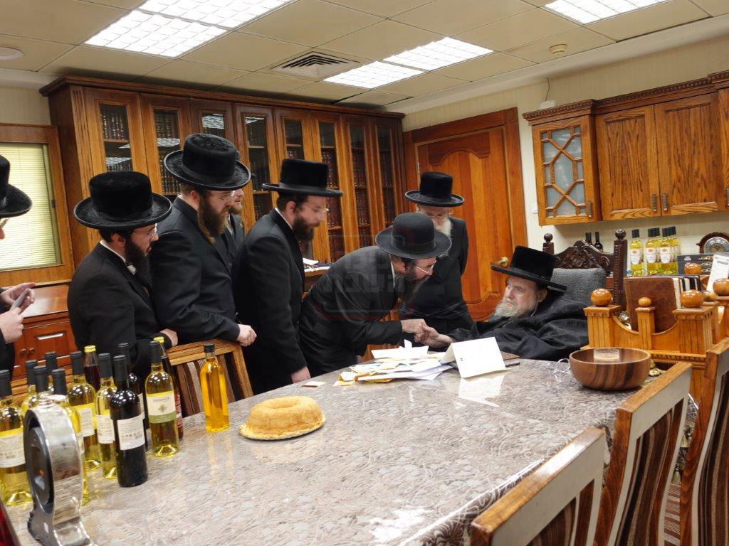 קאפ אצל האדמו"ר מבעלזא