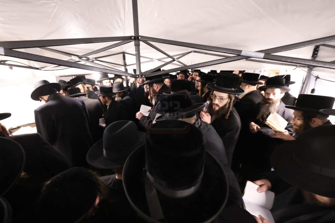 מסע הקודש של האדמו"ר מתולדות יהודה סטוטשין לפולין