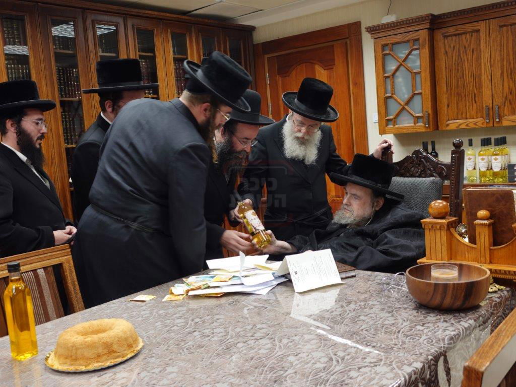 קאפ אצל האדמו"ר מבעלזא