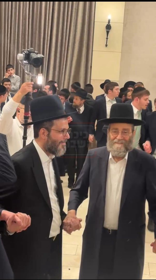 הפרשן הבכיר ב'נהיגה מונעת' | 'זופניק בכיכר' עם כל התמונות, הנייעס והחשיפות של השבוע