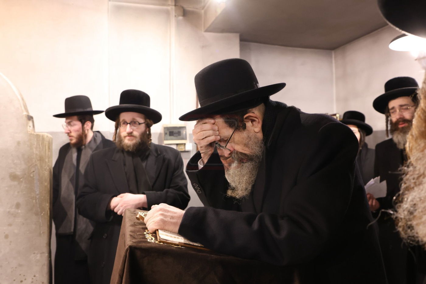 מסע הקודש של האדמו"ר מתולדות יהודה סטוטשין לפולין