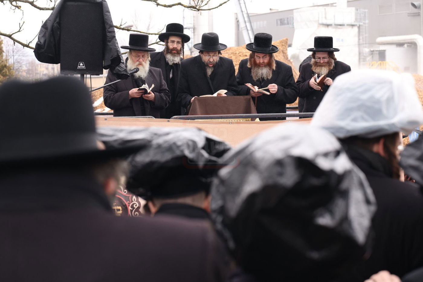 מסע הקודש של האדמו"ר מתולדות יהודה סטוטשין לפולין