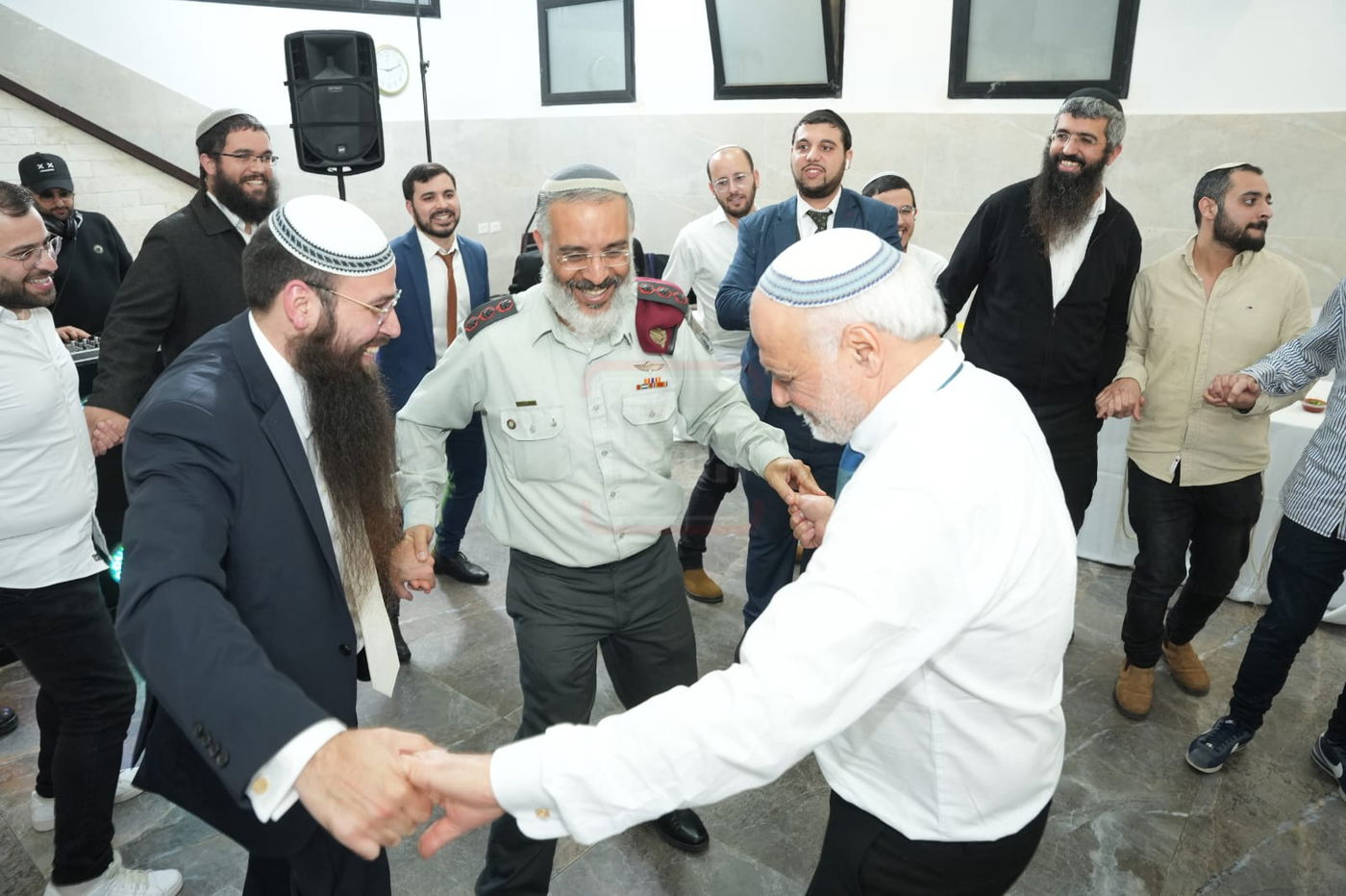 הפרשן הבכיר ב'נהיגה מונעת' | 'זופניק בכיכר' עם כל התמונות, הנייעס והחשיפות של השבוע