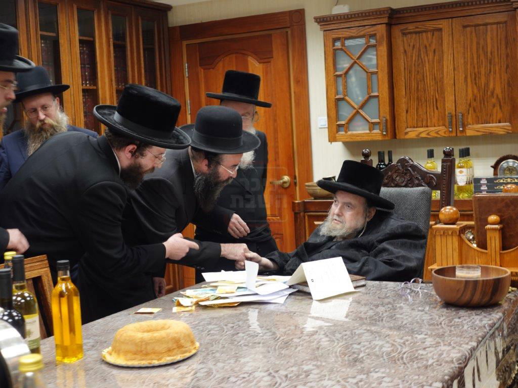 קאפ אצל האדמו"ר מבעלזא