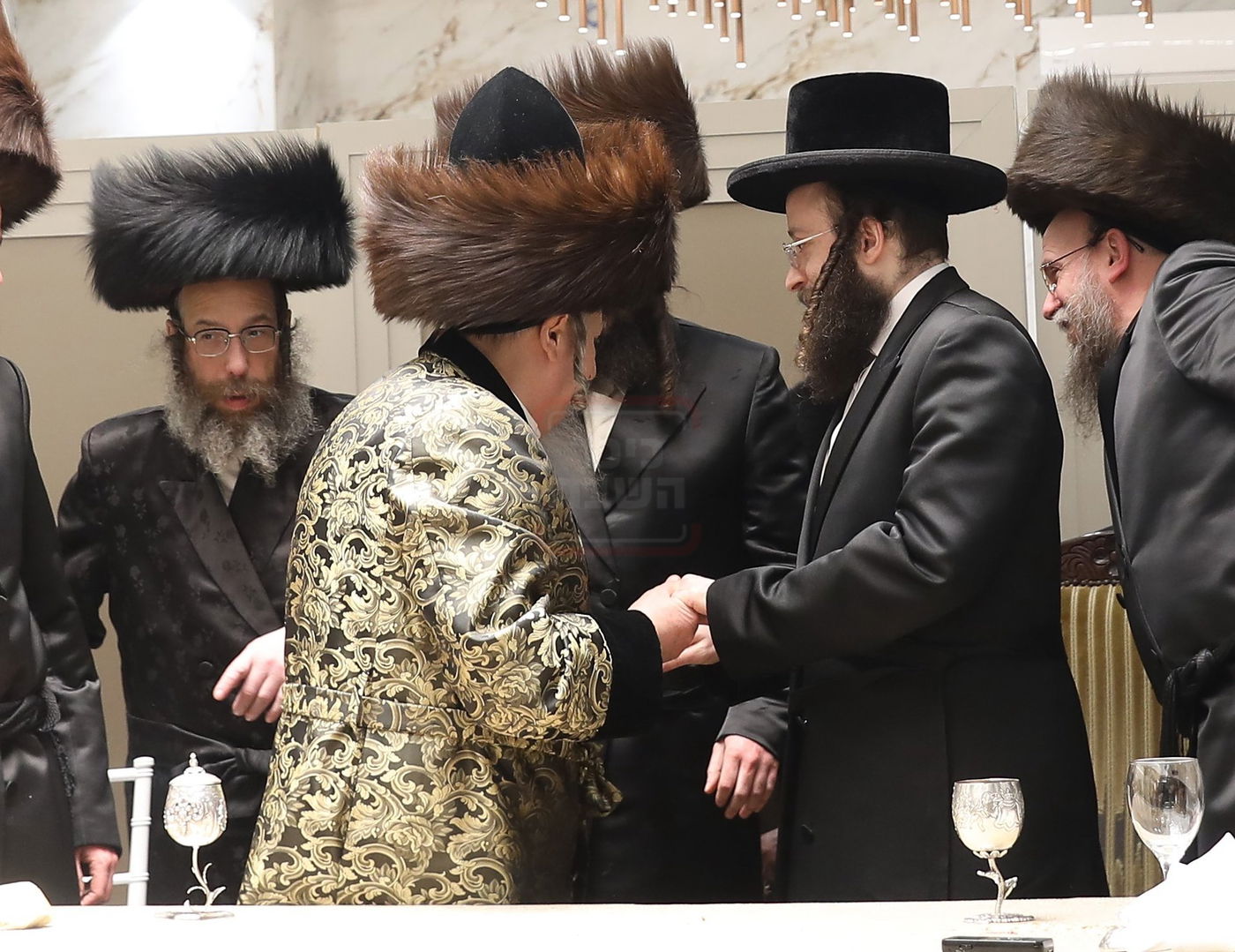 האדמו"ר מקאסוב בשמחת שבע הברכות בחצה"ק סקאליע