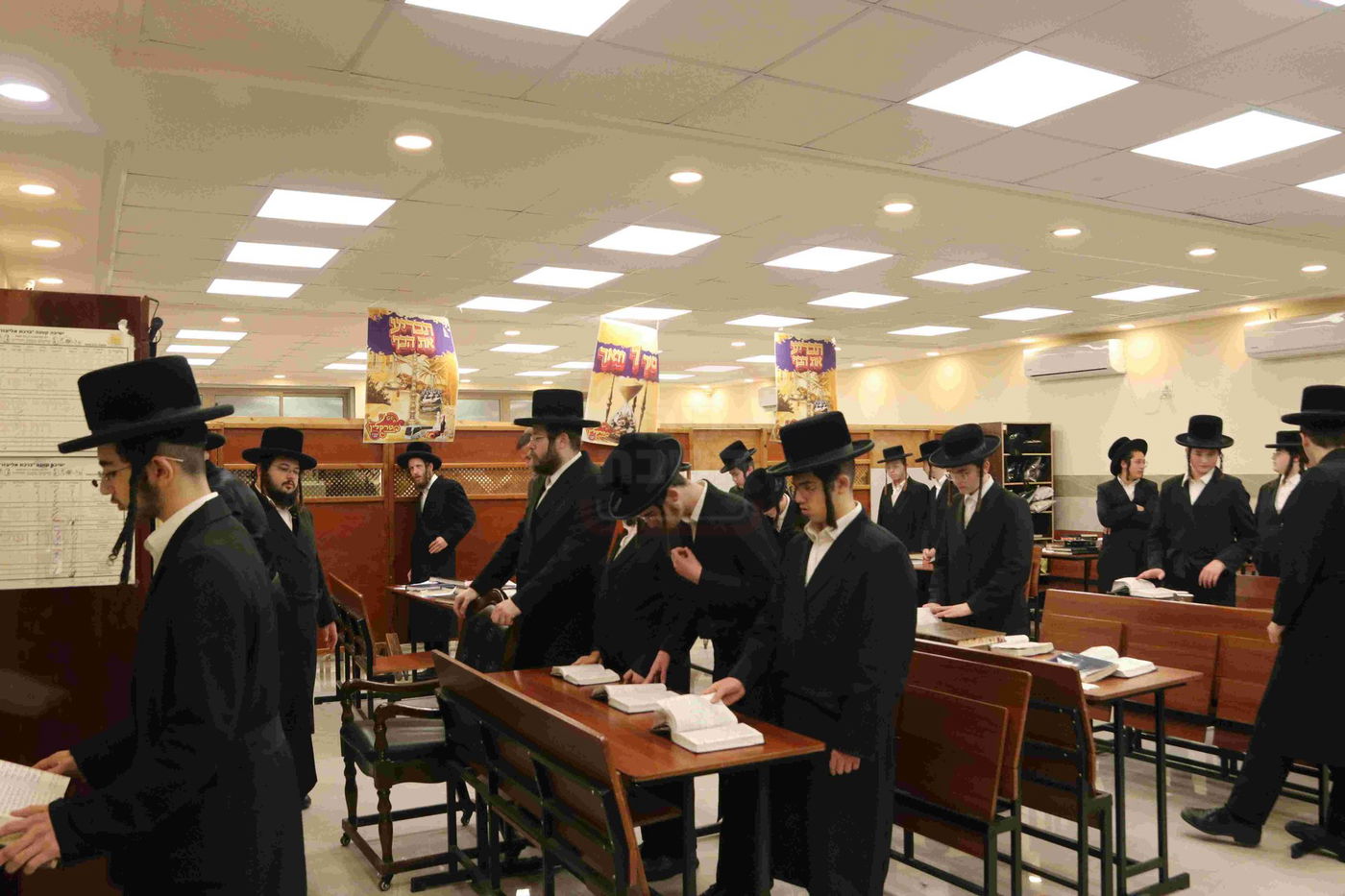 סיום ימי השובבי"ם בקאסוב ויז'ניץ