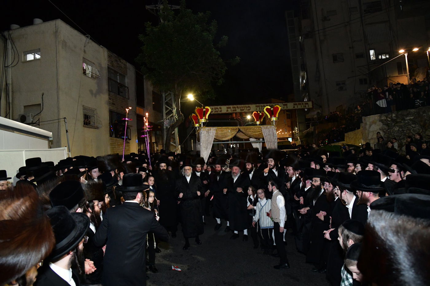 הכנסת ס"ת בסערט ויז'ניץ