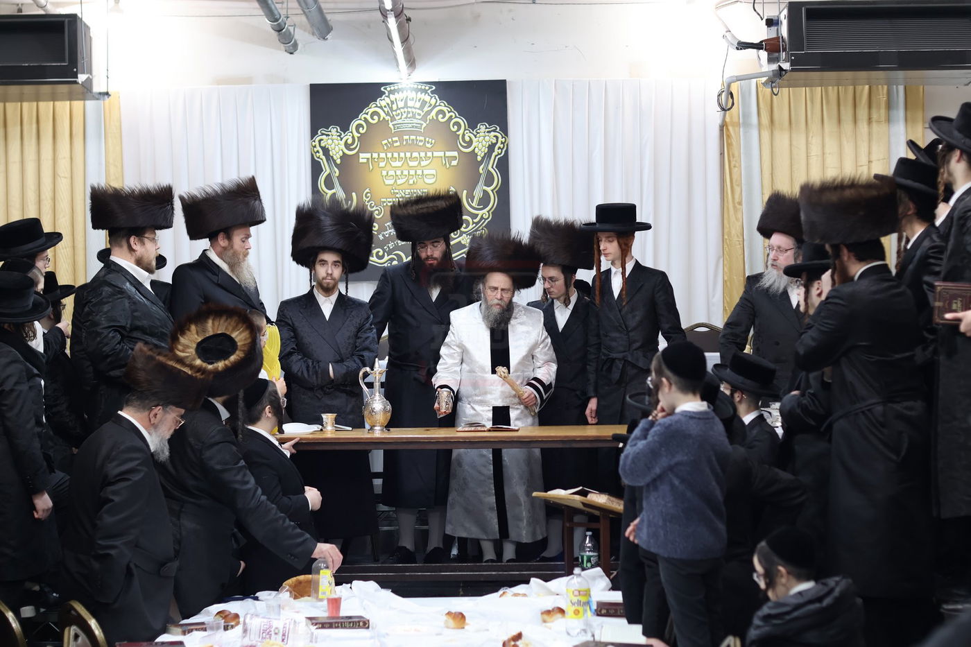 פארשפיל בחצה"ק קרעטשניף סיגט ווילאמסבורג