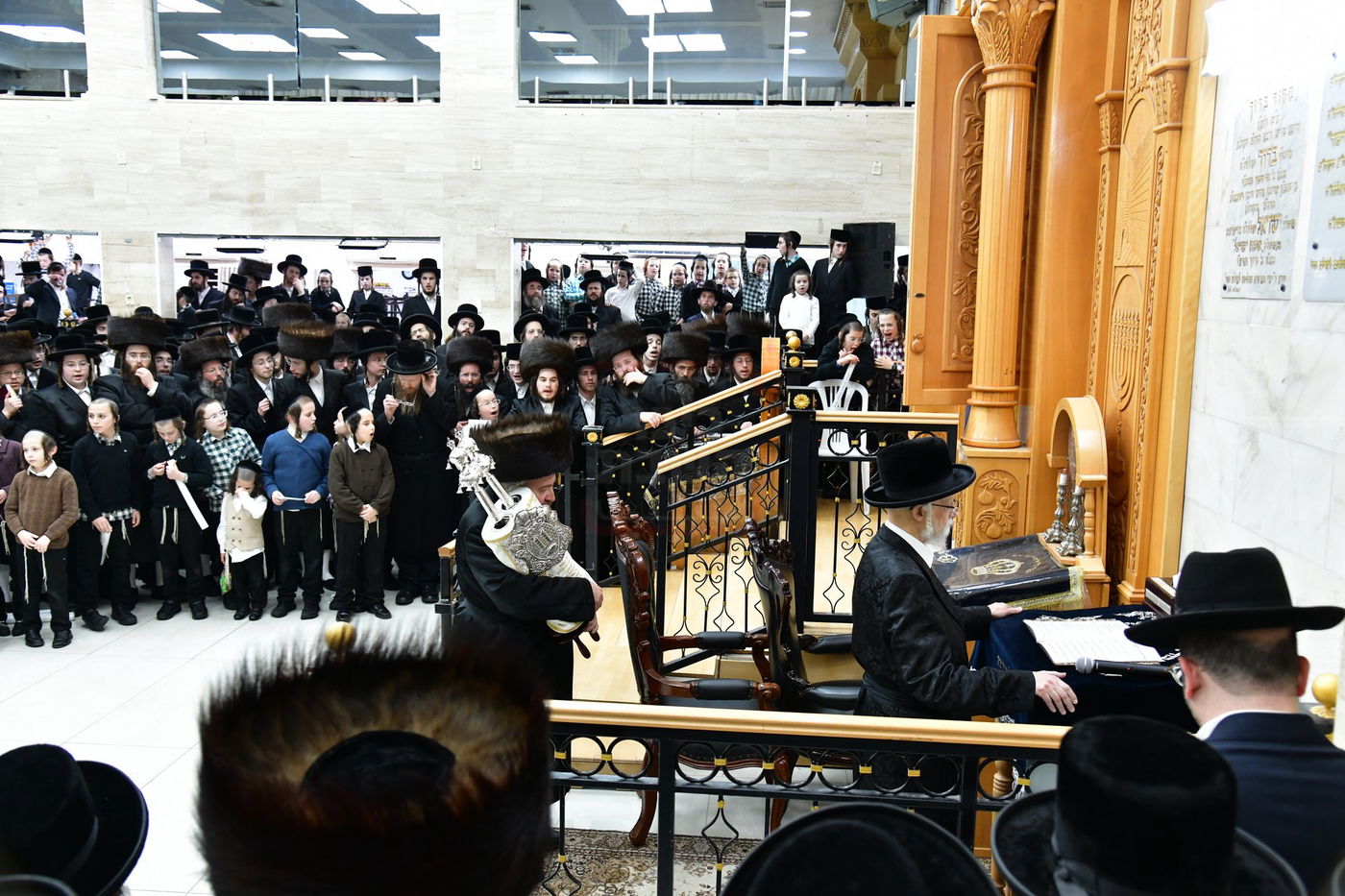 הכנסת ס"ת בסערט ויז'ניץ