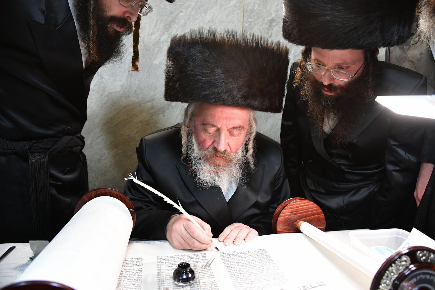 הכנסת ס"ת בסערט ויז'ניץ