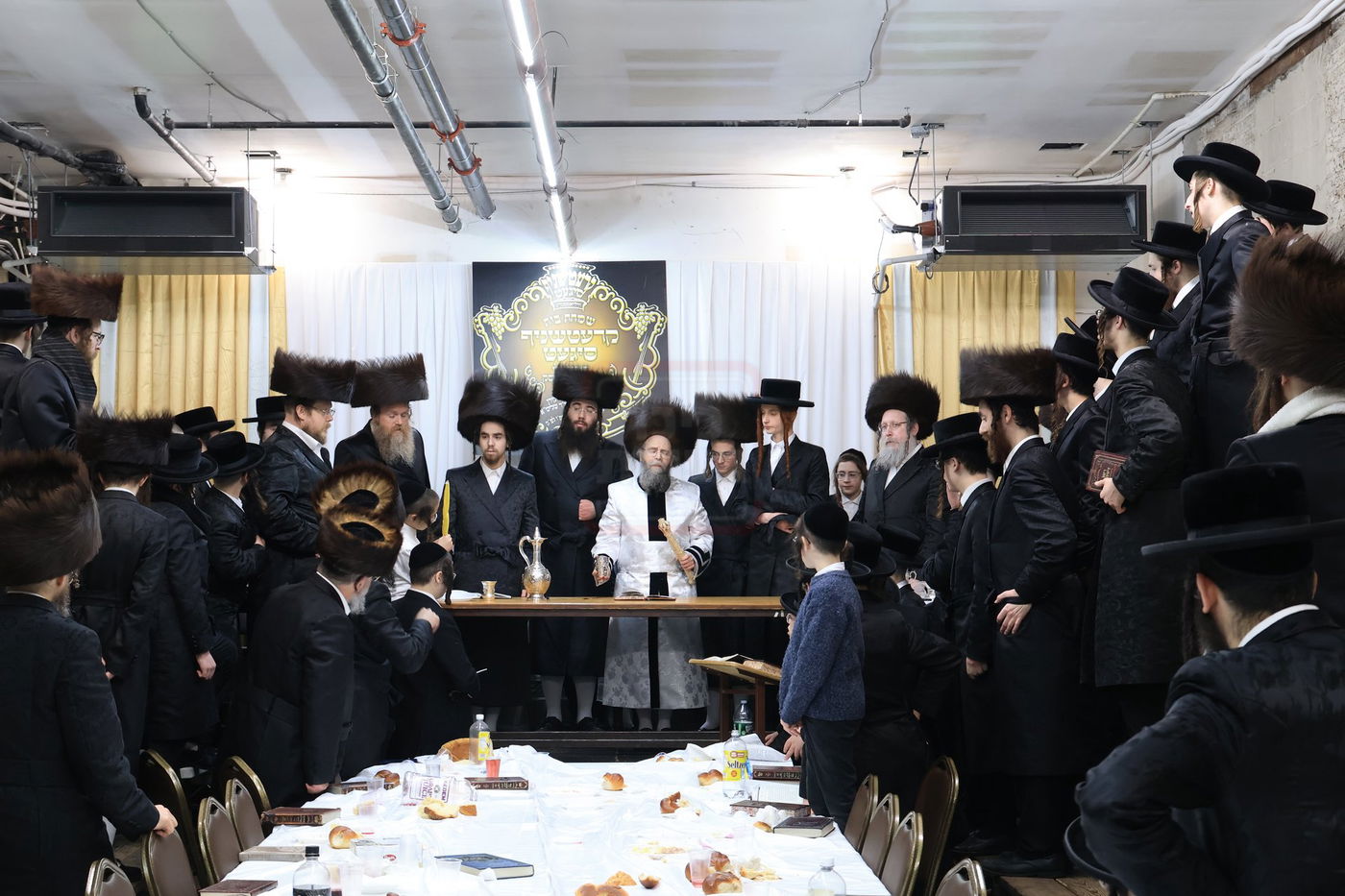 פארשפיל בחצה"ק קרעטשניף סיגט ווילאמסבורג