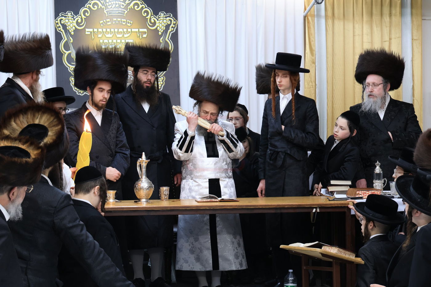 פארשפיל בחצה"ק קרעטשניף סיגט ווילאמסבורג