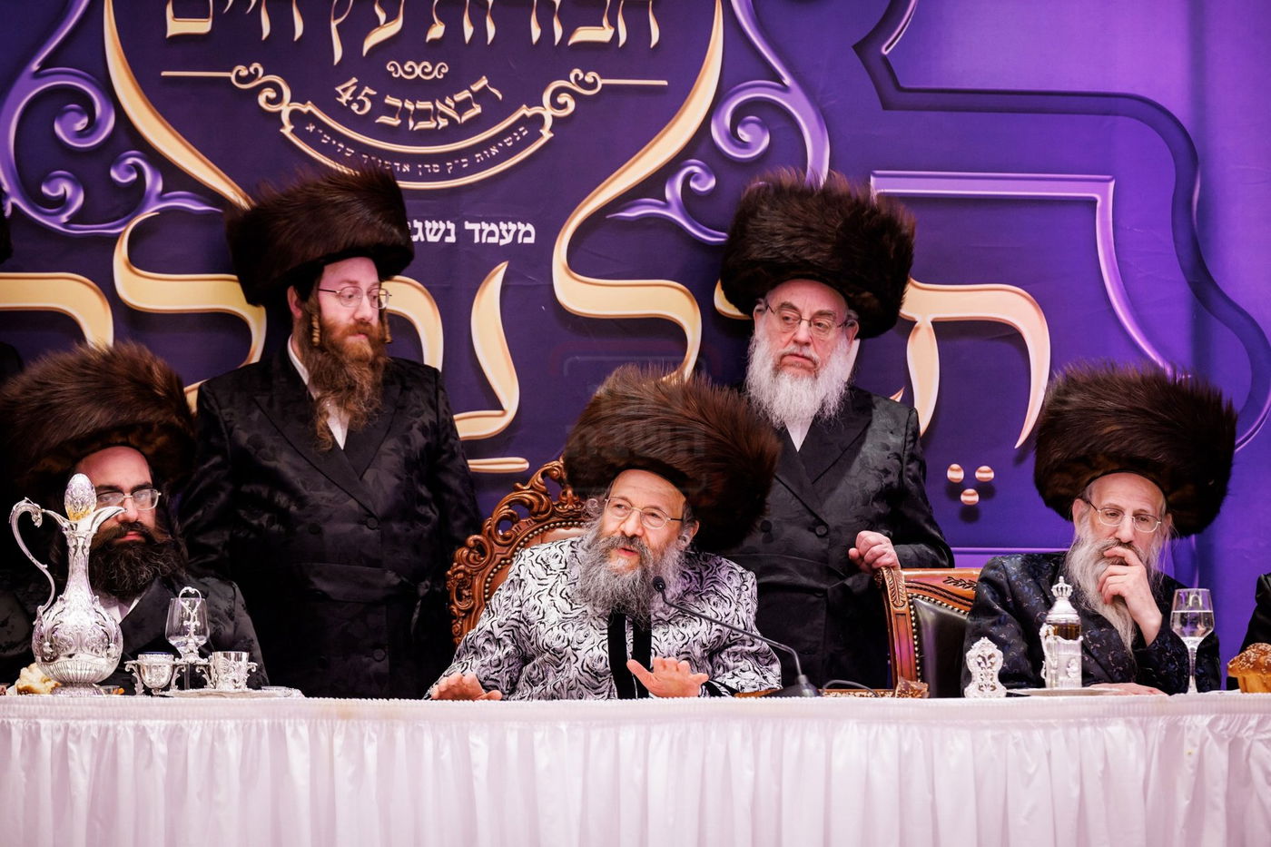 המעמד בבאבוב 45