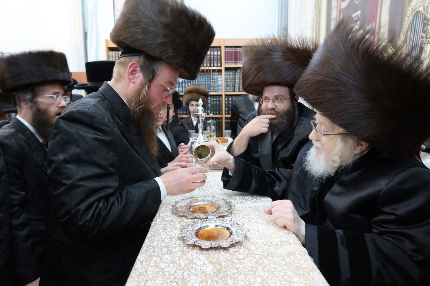 שמחת שבע ברכות לנכדת האדמו"ר מקרעטשניף