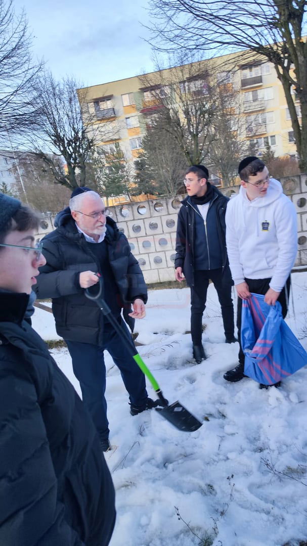 הכשרת המקווה בקוז'ניץ
