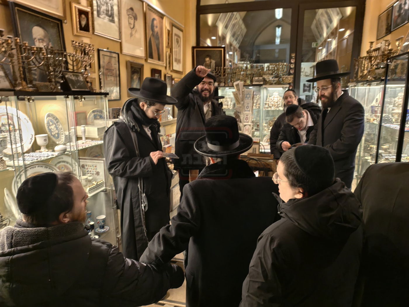 ישיבת אהובים מלונדון בטיול בהונגריה