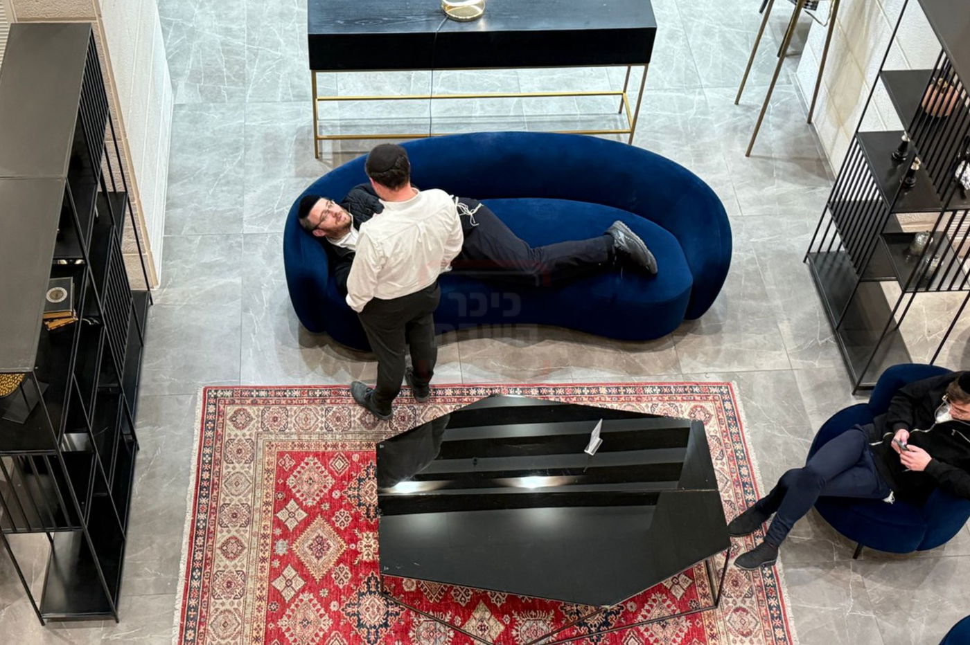 מי פרץ לבכיר החרדי? | 'זופניק בכיכר' עם כל התמונות, הנייעס והחשיפות של השבוע