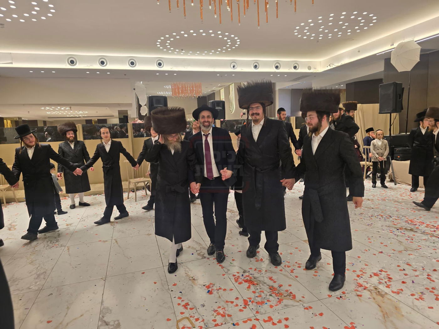 מי פרץ לבכיר החרדי? | 'זופניק בכיכר' עם כל התמונות, הנייעס והחשיפות של השבוע