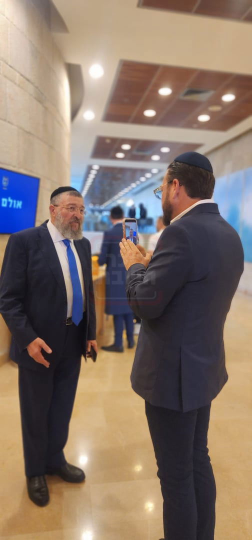 מי פרץ לבכיר החרדי? | 'זופניק בכיכר' עם כל התמונות, הנייעס והחשיפות של השבוע