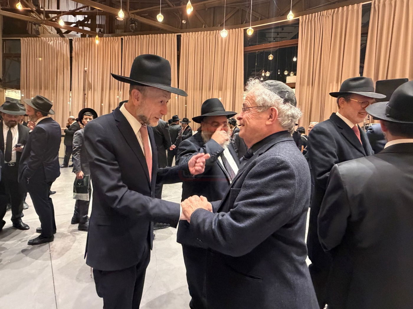 מי פרץ לבכיר החרדי? | 'זופניק בכיכר' עם כל התמונות, הנייעס והחשיפות של השבוע