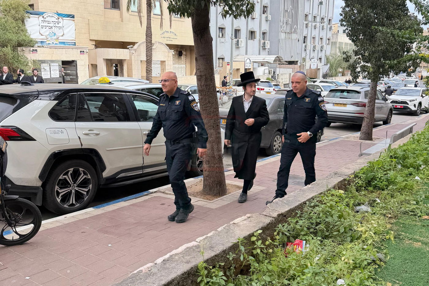 מי פרץ לבכיר החרדי? | 'זופניק בכיכר' עם כל התמונות, הנייעס והחשיפות של השבוע