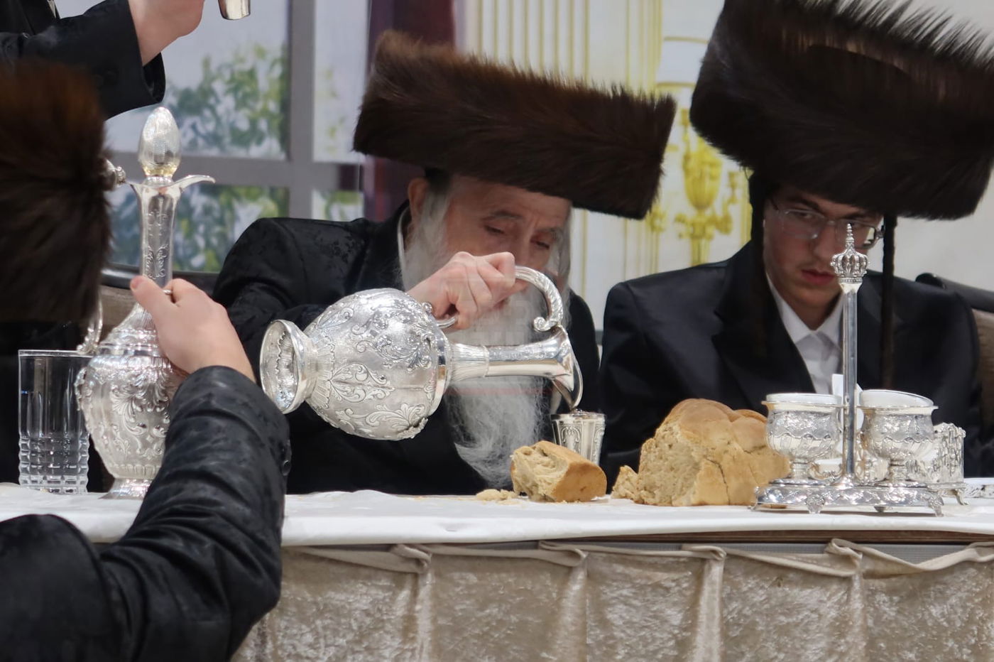 חתן מאל בחצה"ק מכנובקא בעלזא