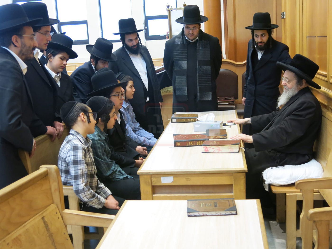 ילדי איראן אצל הגאון רבי שלמה זלמן וועבר