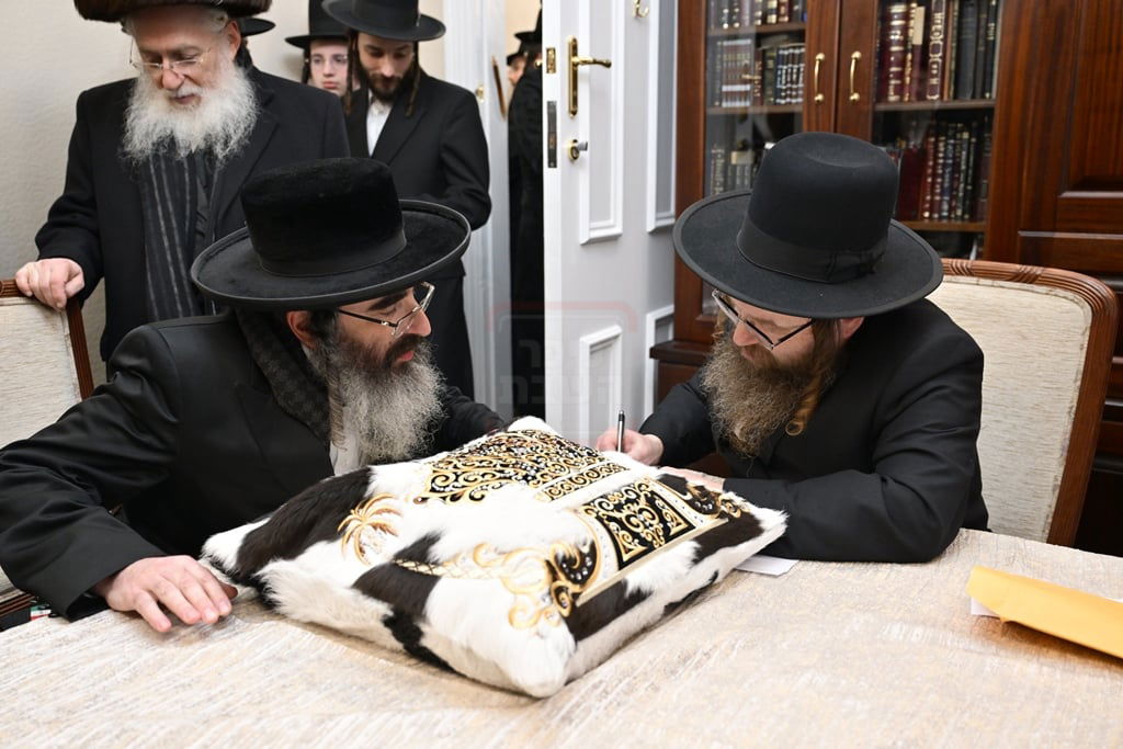 האדמו"ר מסאטמר בביקור הוד במאנשטעסער