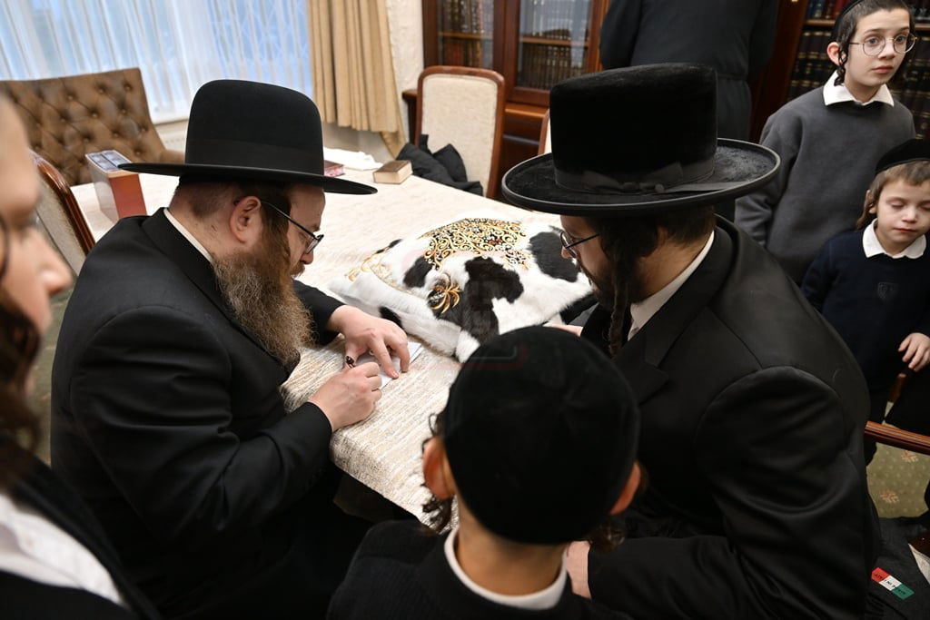 האדמו"ר מסאטמר בביקור הוד במאנשטעסער