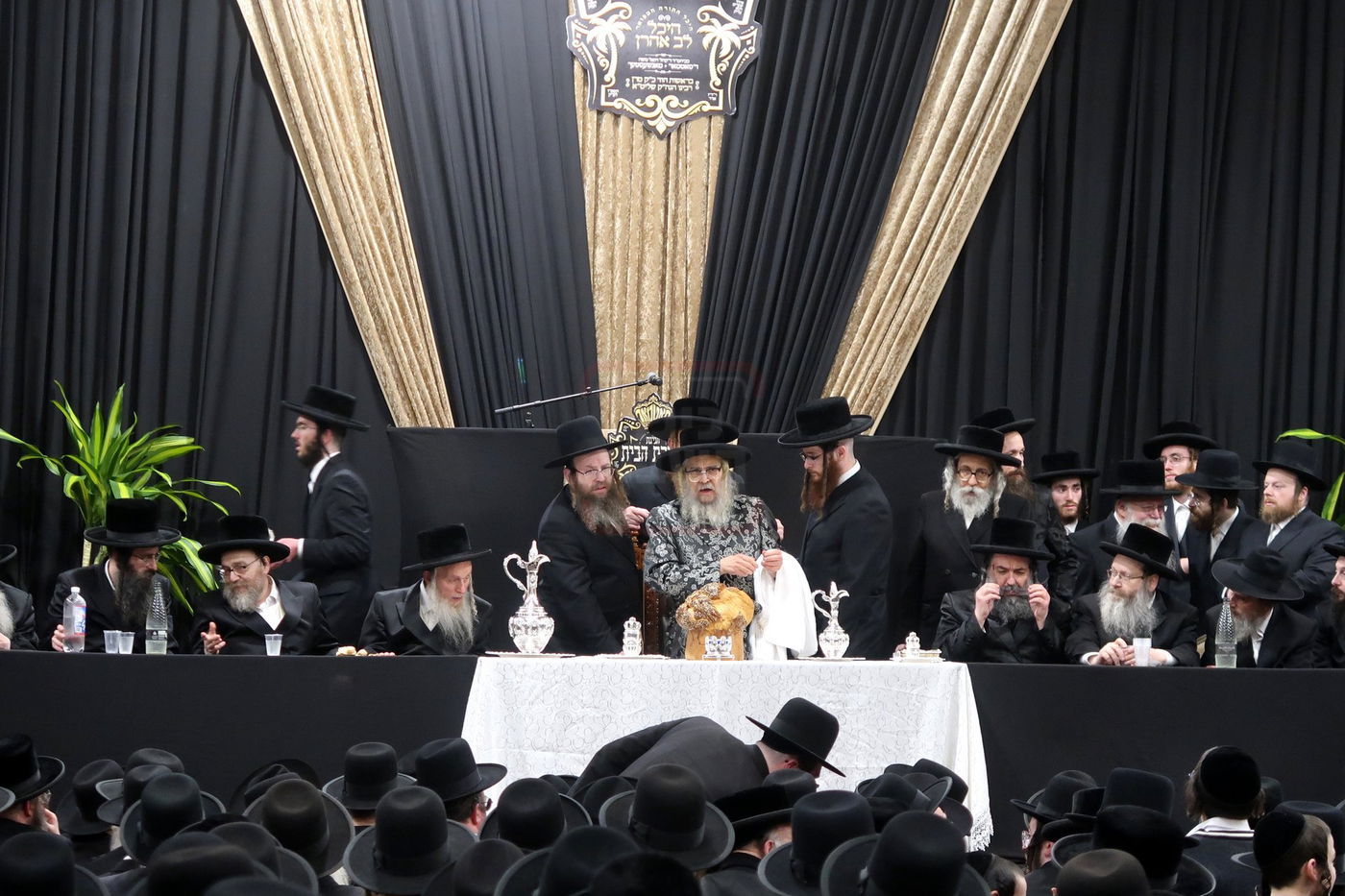 האדמו"ר מסאטמר בביקור הוד במאנשטעסער