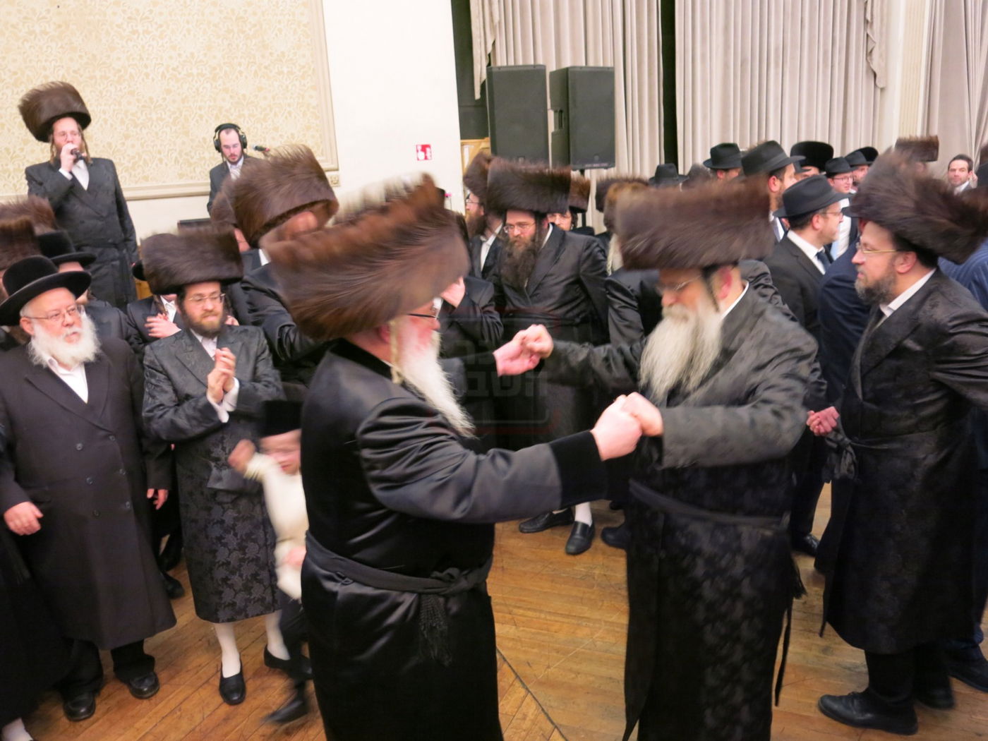 שמחת נישואי נכדת הגה"צ גאב"ד אנטווערפן