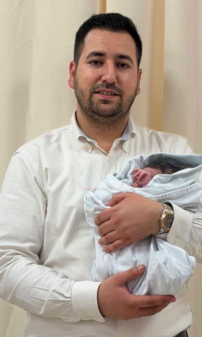 הזמר שהתחדש במרצדס יוקרתית | 'זופניק בכיכר' עם כל התמונות, הנייעס והחשיפות של השבוע