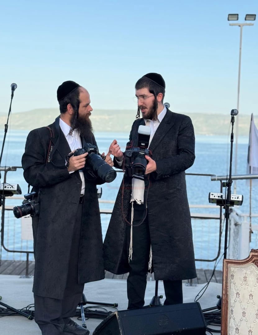 הזמר שהתחדש במרצדס יוקרתית | 'זופניק בכיכר' עם כל התמונות, הנייעס והחשיפות של השבוע