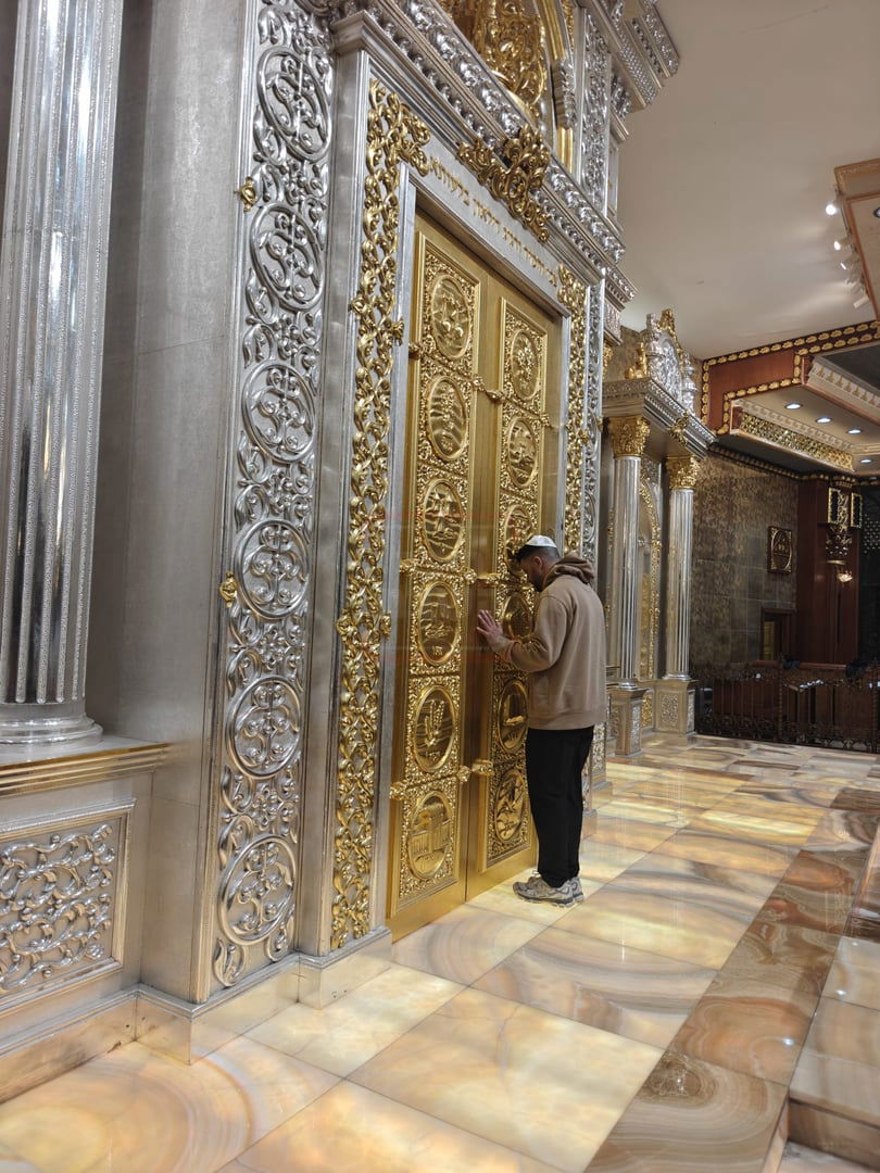 הזמר שהתחדש במרצדס יוקרתית | 'זופניק בכיכר' עם כל התמונות, הנייעס והחשיפות של השבוע