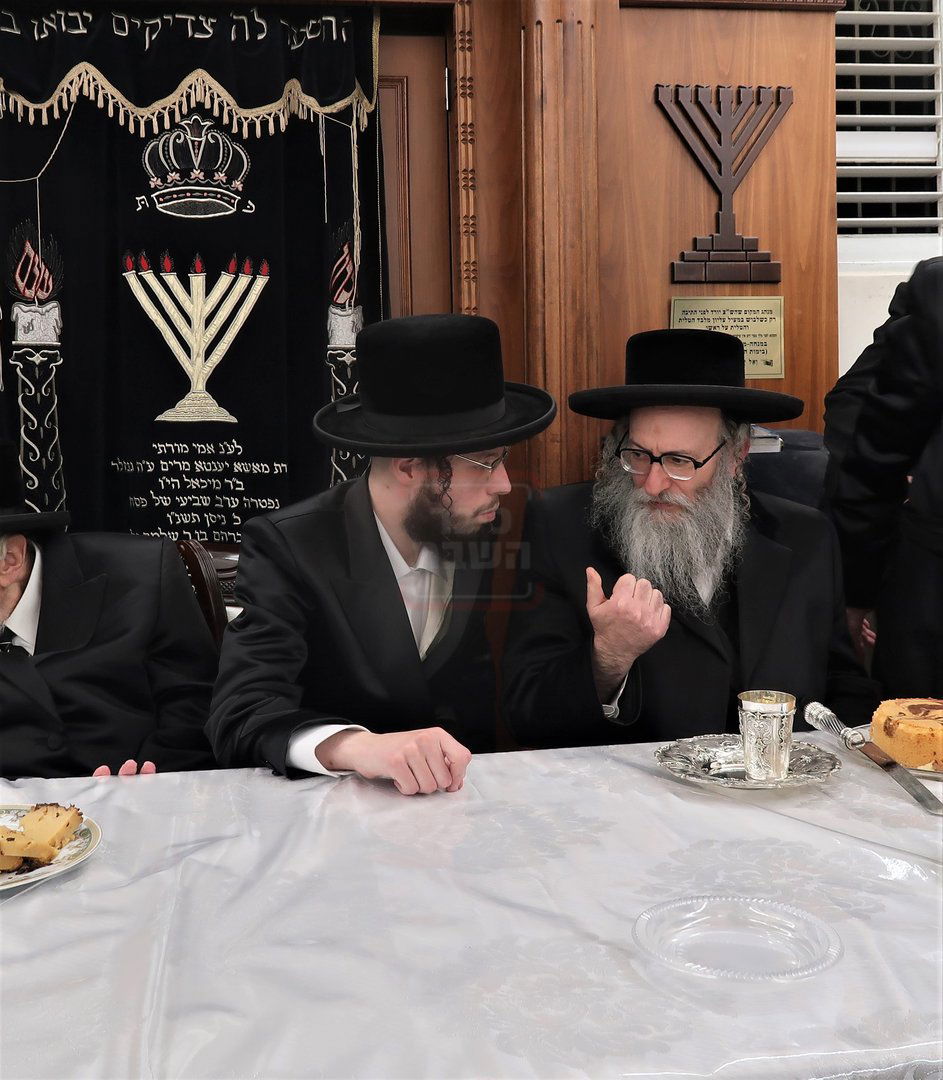 שמחת בית קאפיטשניץ - גאב"ד פרדס כץ 