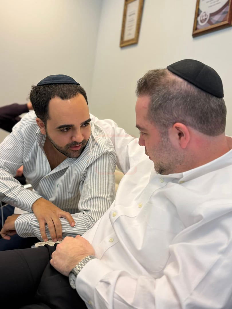 הזמר שהתחדש במרצדס יוקרתית | 'זופניק בכיכר' עם כל התמונות, הנייעס והחשיפות של השבוע