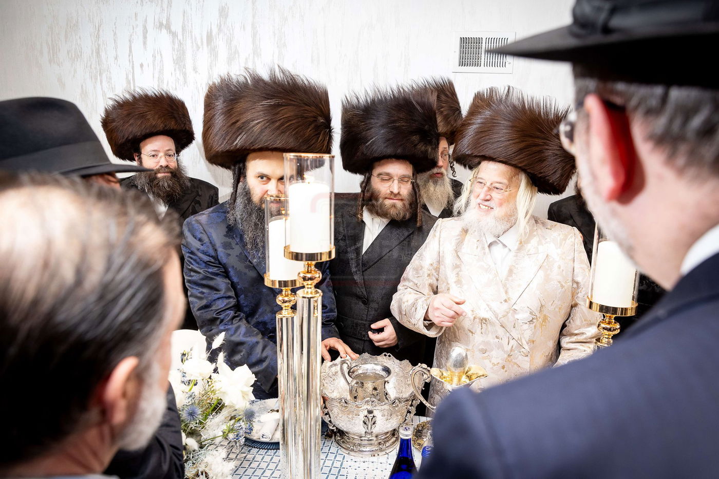 שמחת השבע ברכות בביתו של האדמו''ר ממונקאטש 