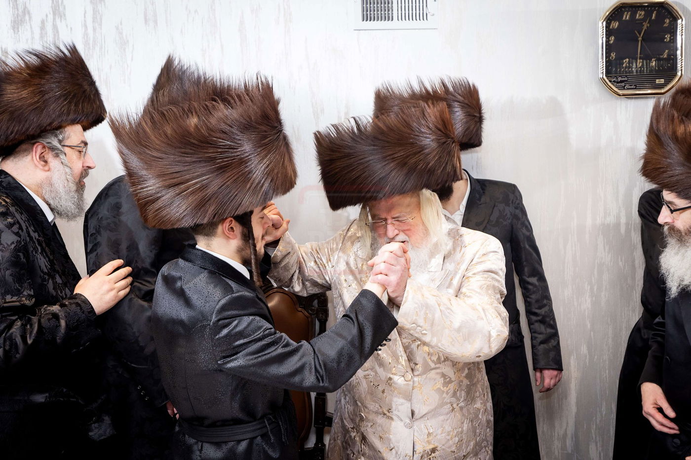 שמחת השבע ברכות בביתו של האדמו''ר ממונקאטש 