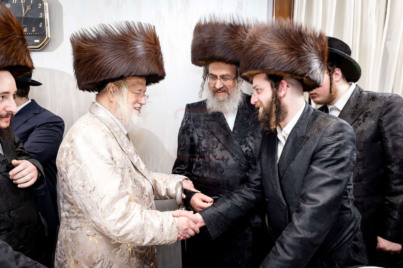 שמחת השבע ברכות בביתו של האדמו''ר ממונקאטש 