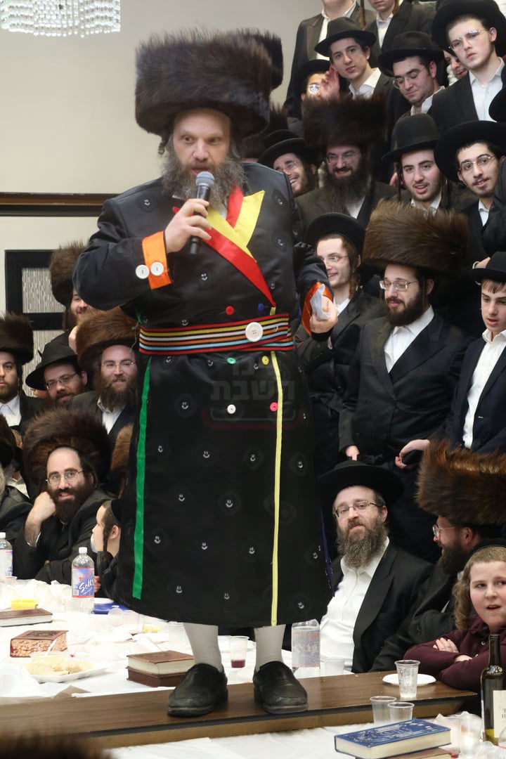 הפורים רב בפורים בחצה"ק סקולען לייקווד